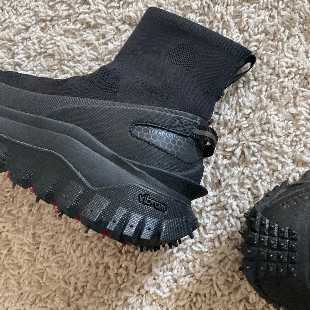 MONCLER TRAIL GRIP LUNAROVE LOW-TOP SNEAKERS. SIZE 36 IT (6 US). COLOR: BLACK. - Picture 5 of 16